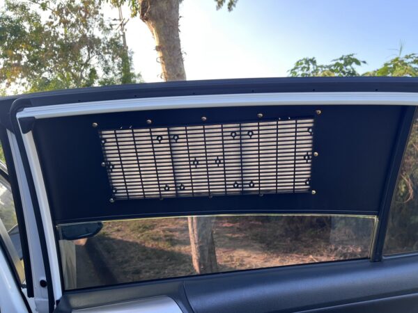 404302898_722878719896398_7592645674748592098_n 【LiCH】A177 客製雷切窗板+防雨百葉窗+三排風裝置 車泊排風用 可依不同車款製作 窗形完全吻合 免DIY裁切窗板