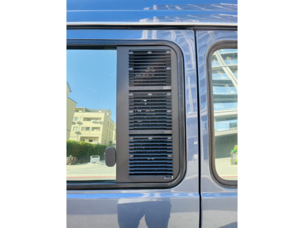 S__110239749 A199 中華得利卡 DELICA 三排風扇全套