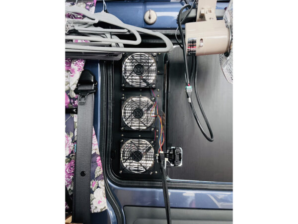 S__110239751 A199 中華得利卡 DELICA 三排風扇全套